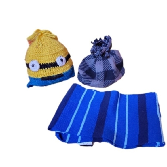 Vintage Bundle of 4 Winter Hats Beanies Kids Boys - Picture 1 of 16